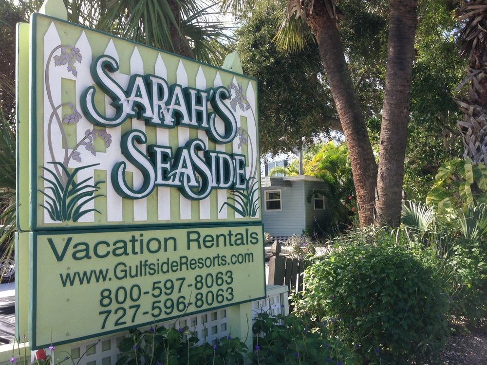 Sarah'S Seaside Hotel Indian Rocks Beach Exterior photo